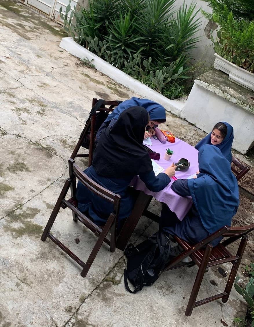 دبیرستان غیردولتی متوسطه اول دخترانه فرایاد